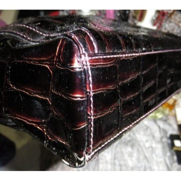 Carpisa Italian vegan leather red burgundy crocodile pattern handbag Stunning - Picture 11 of 13